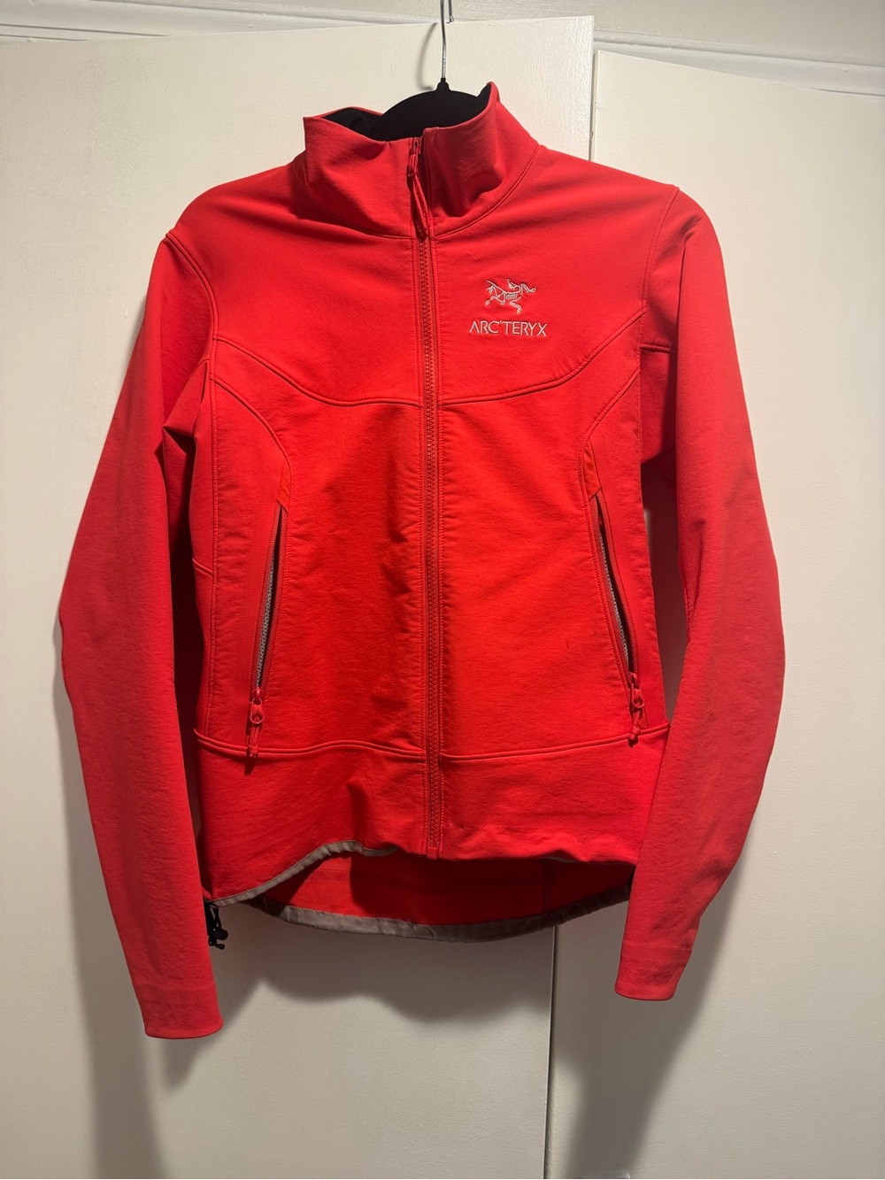 Arc’teryx Women’s Gamma LT Jacket Size XS Red Lightweight Outdoor